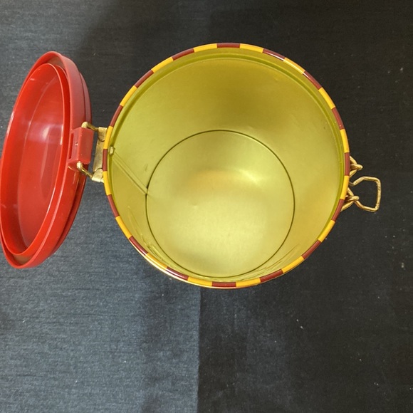 Tim Hortons 40 Anniversary Tin - Picture 6 of 8